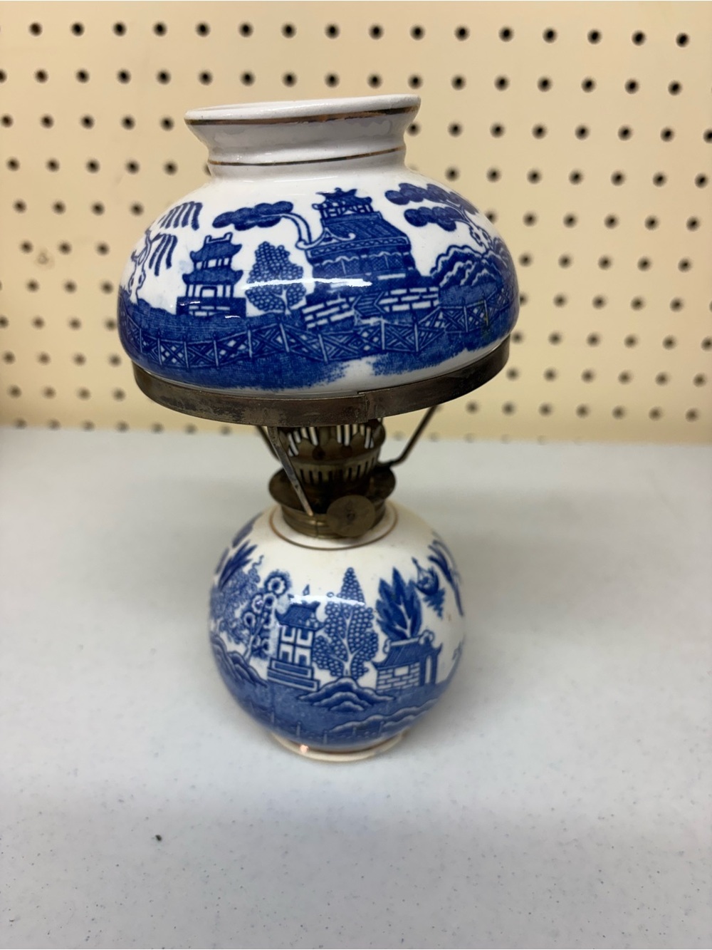 Vintage Blue willow pattern miniature oil lamp